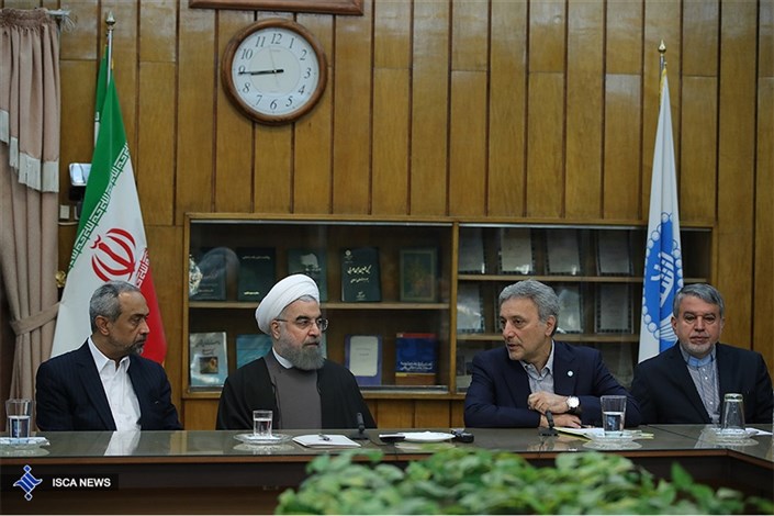 نشست رییس جمهوری با رییس و اعضای هیات رییسه دانشگاه تهران برگزار شد