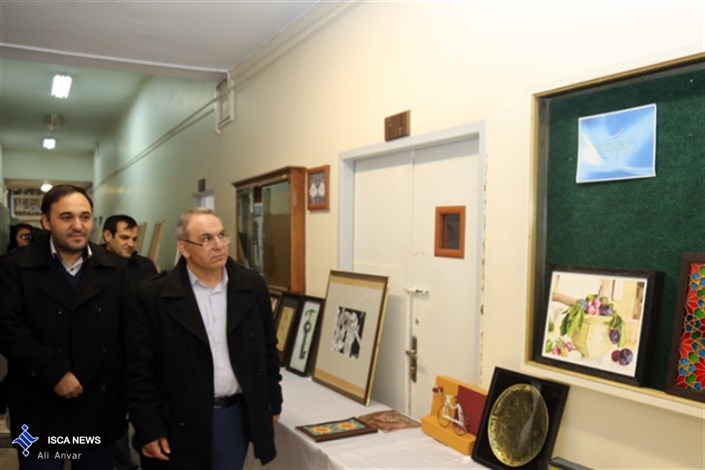 نمایشگاه «سیاست، هنر و پژوهش» در دانشگاه محقق اردبیلی آغازبکار کرد