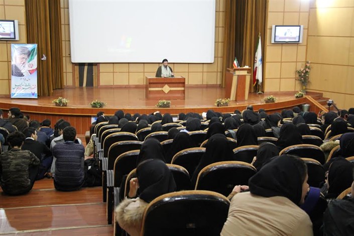 برگزاری مراسم روز دانشجو در دانشگاه آزاد اسلامی واحد رشت