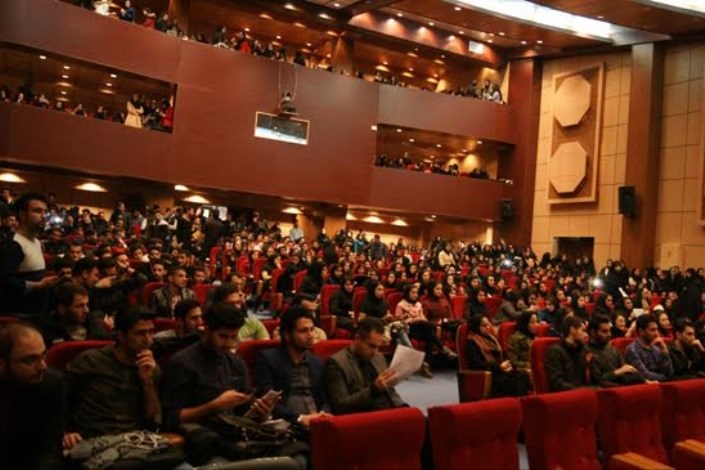 برگزاری مراسم گرامیداشت"روز دانشجو" در دانشگاه آزاد اسلامی واحد بروجرد