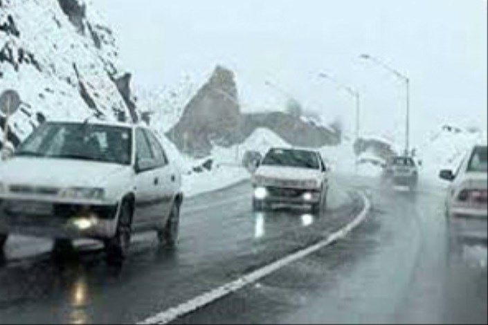 ممنوعیت تردد تریلی در محورهای برف‌گیر