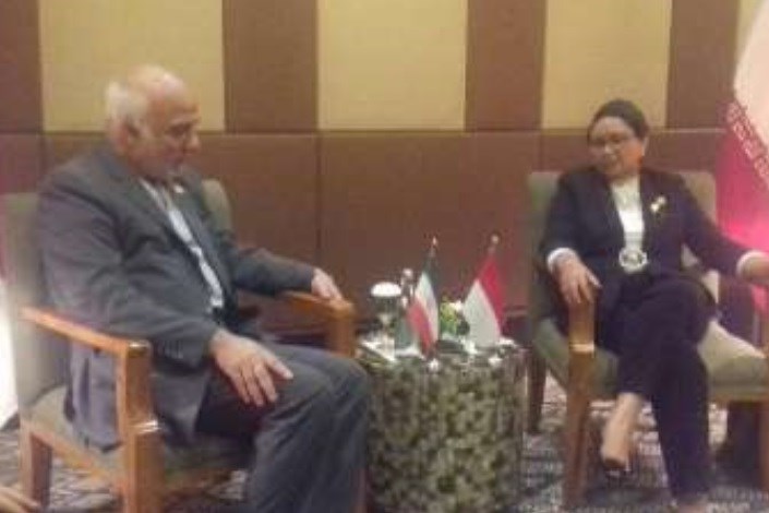 مذاکره رحیم پور با وزیر خارجه اندونزی در مورد توسعه مناسبات و مسائل منطقه و جهان اسلام