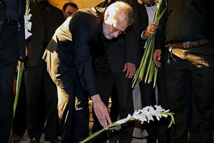 حضور لاریجانی در گلزار شهدای زاهدان و ادای احترام به مقام شامخ شهدا