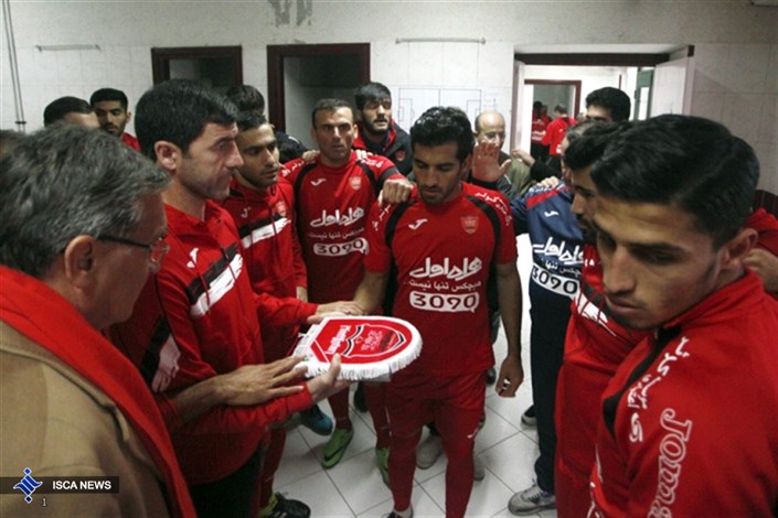 جلسه فنی سرخپوشان در ورزشگاه شهید کاظمی