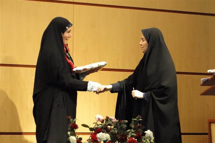  از 20 دانشجوی برتر عفاف وحجاب در دانشگاه آزاد اسلامی واحد گرمسار تجلیل شد