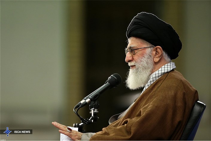 رهبر انقلاب: آحاد مسئولان و مردم باید در دفاع از نظام اسلامی احساس مسئولیت کنند