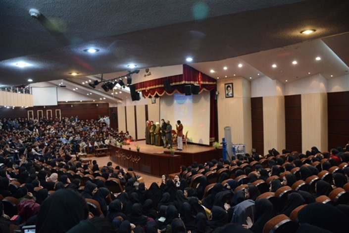  به مناسبت ولادت با سعادت حضرت رسول اکرم (ص) جشن دورهمی در دانشگاه آزاد اسلامی مشهد برگزار شد