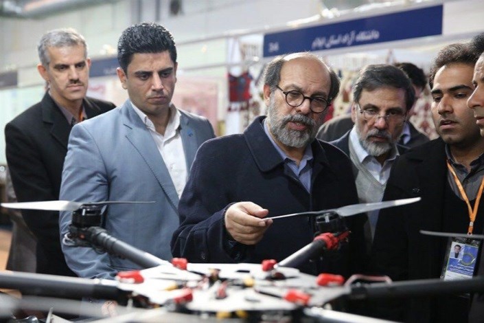 حضور دانشگاه آزاد اسلامی استان بوشهر با 11 محصول در نمایشگاه دستاوردهای پژوهشی تهران
