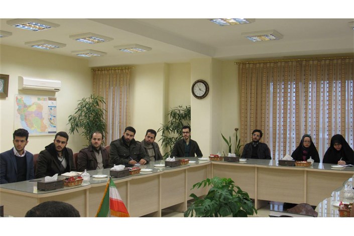 نشست صمیمی فرماندار شهرستان لاهیجان با مسئولان تشکلهای دانشجویی