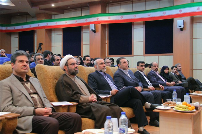 مراسم  تجلیل از پژوهشگران برتر استان مرکزی  برگزار شد