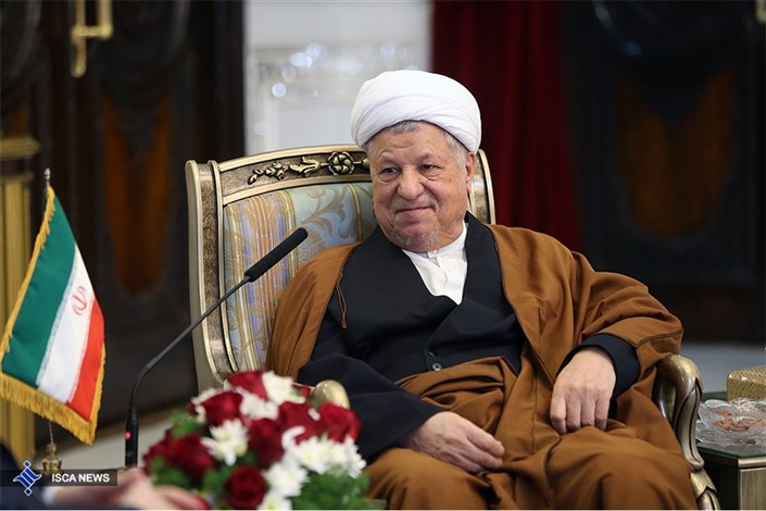 آیت الله هاشمی: دانشگاه آزاد اسلامی باید در حرکت‌های آینده ایران نقش و تأثیر داشته باشد