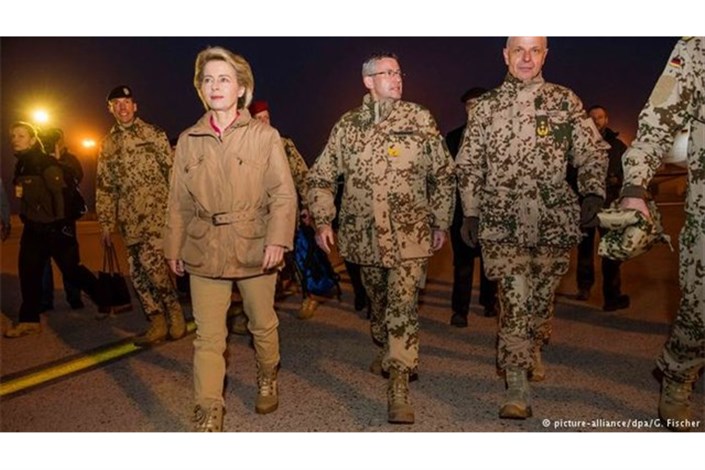 دیدار وزیر دفاع آلمان با سربازان این کشور در مزارشریف
