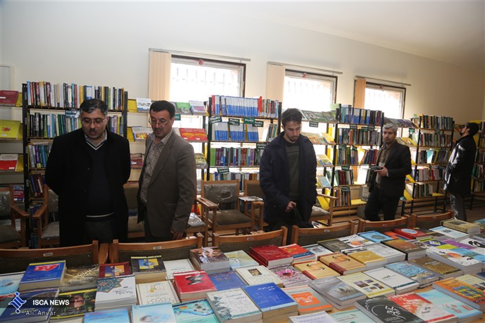 نمایشگاه کتب تخصصی  در دانشگاه محقق اردبیلی آغازبکار کرد