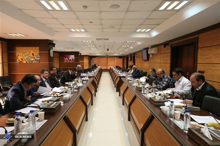 بودجه سال 96 دانشگاه آزاد استان تهران بررسی شد
