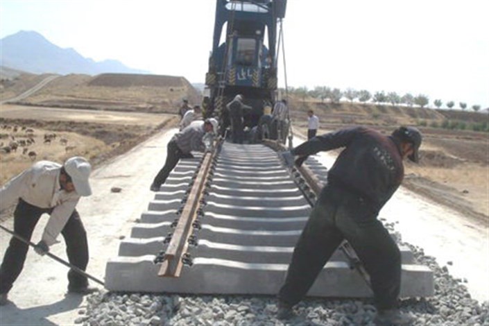 رکودزنی ریل‌گذاری در پروژه راه آهن تهران – همدان / راه آهن اردیبهشت به همدان می‌رسد