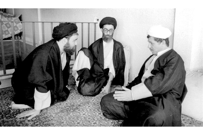 جلسه سه نفره مقام معظم رهبری، هاشمی‌رفسنجانی و سیداحمد خمینی/ عکس