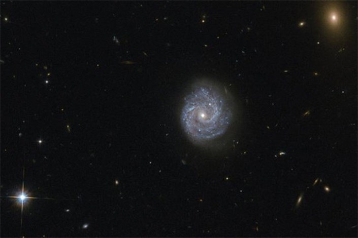 تصویر زیبای هابل از یک کهکشان مارپیچ رازآلود