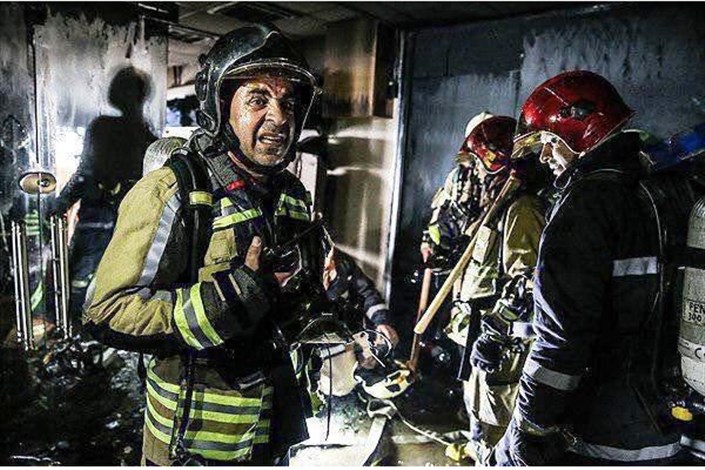 کولیوند: یکی از آتش نشانان بستری به دلیل شدت جراحات شهید شد