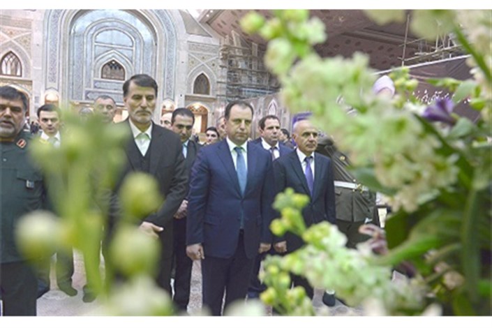 وزیر دفاع جمهوری ارمنستان با آرمان های امام خمینی(س) ادای احترام کرد