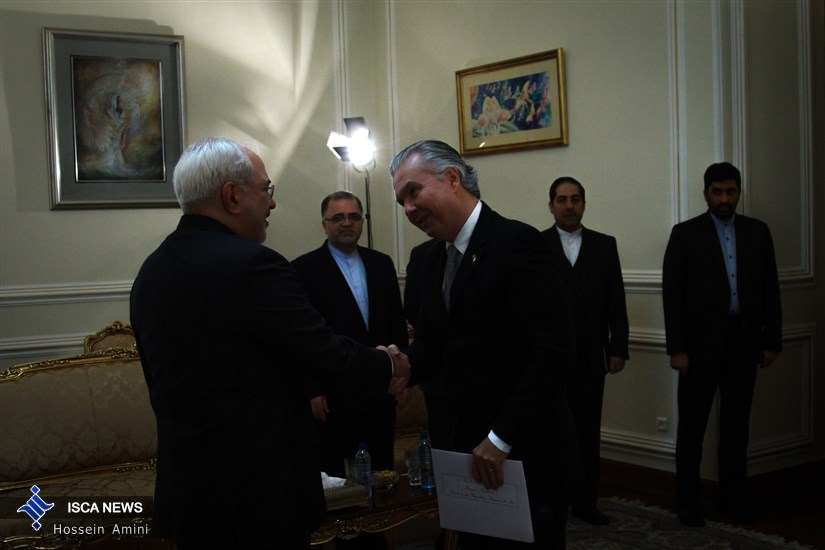  ظریف: ایران به دنبال ایجاد یک رابطه مستحکم با برزیل است
