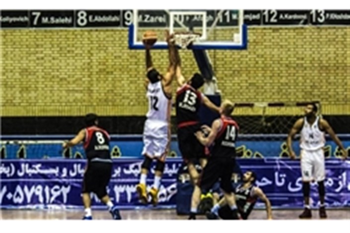 پیروزی تیم بسکتبال  دانشگاه آزاد اسلامی مقابل پتروشیمی بندر امام