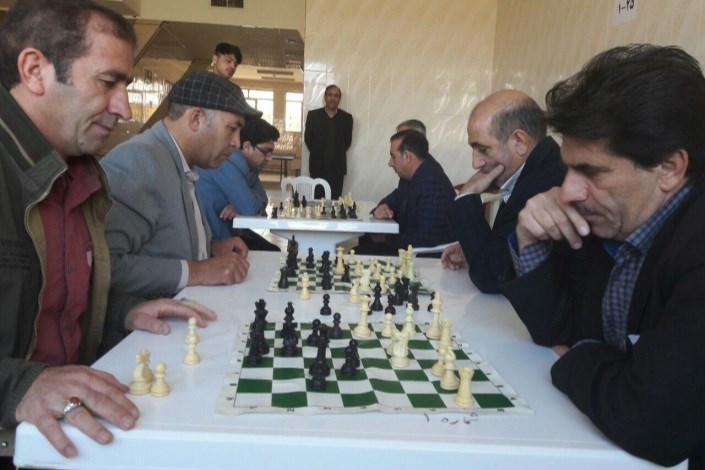 برگزاری یک دوره مسابقه شطرنج در دانشگاه آزاد اسلامی واحد ایوان