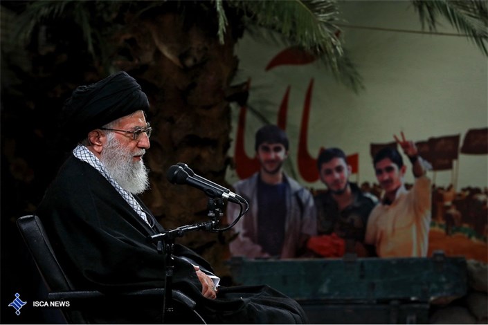 رهبر معظم انقلاب اسلامی:در برابر دشمن اظهار ضعف نکنید