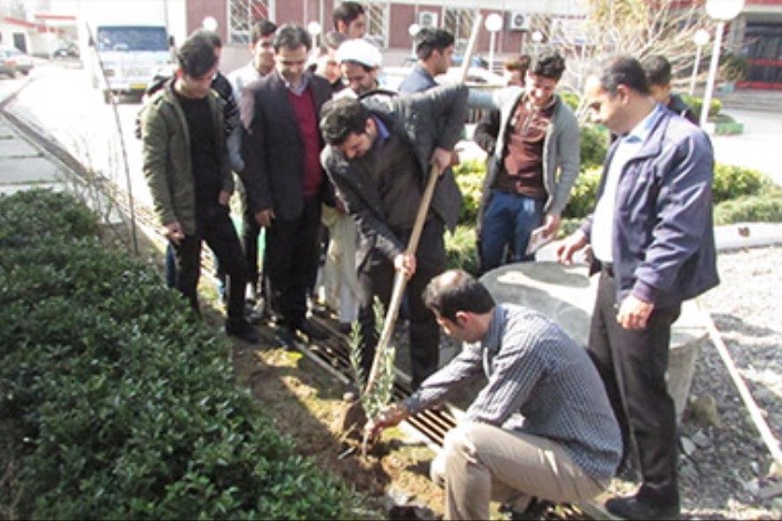 گرامیداشت روز درختکاری و هفته منابع طبیعی در دانشکده سما لاهیجان