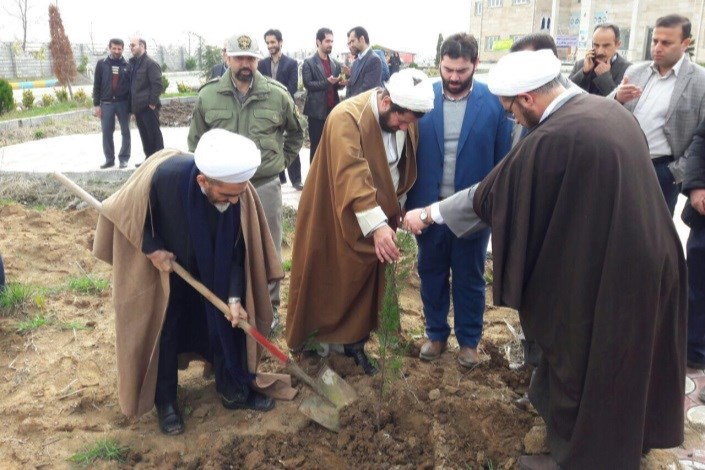 اجرای کشوری طرح «یاد سبز شهدا» با درختکاری در دانشگاه آزاد اسلامی واحد لنگرود 