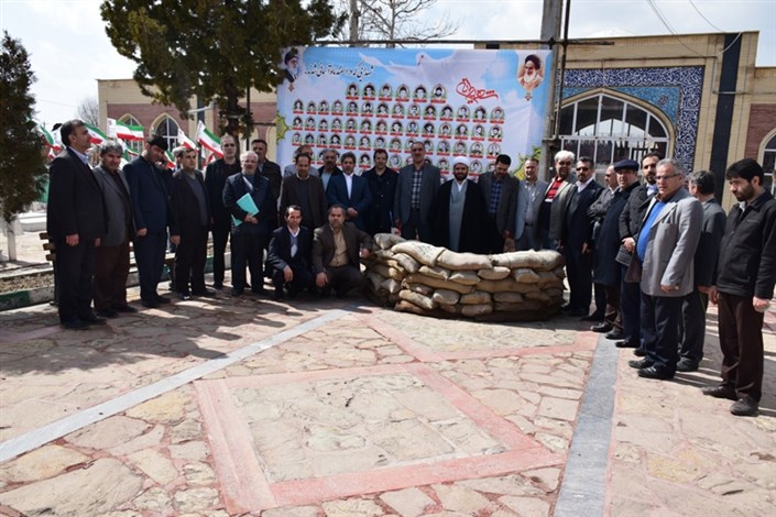 دانشگاهیان دانشگاه آزاد اسلامی خوی به مقام شهدای این شهر ادای احترام کردند‎