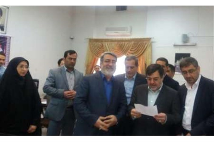وزیر کشور از ستاد انتخابات قزوین بازدید کرد