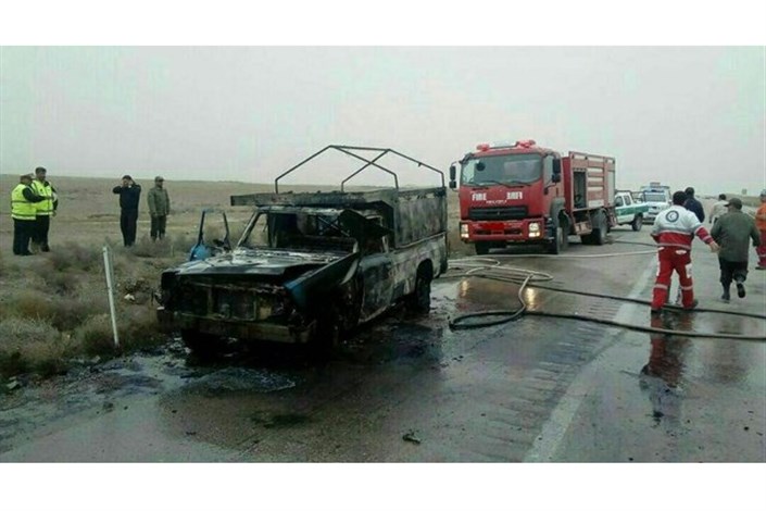 آتش‌سوزی خودروی پیکان‌وانت در فیروزه ۳ کشته و ۸ مصدوم برجای گذاشت