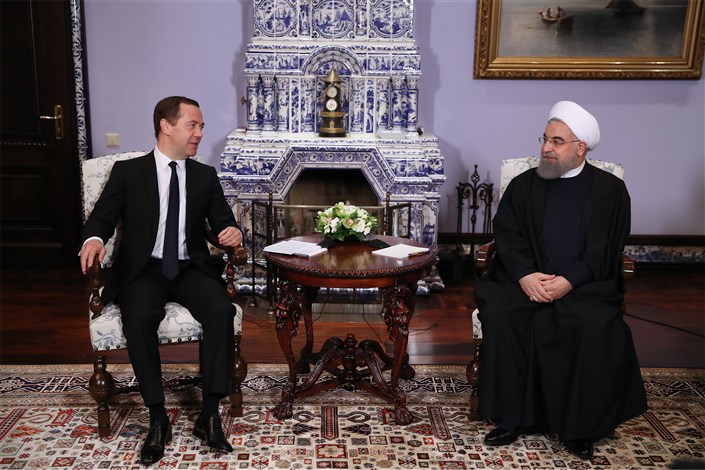 رییس جمهوری در دیدار نخست وزیر روسیه:  همکاری های ایران و روسیه در روند ثبات و امنیت منطقه و بین الملل موثر است