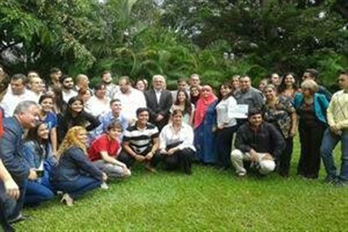 دیدار سفیر ایران در کاراکاس با گروهی از دانشجویان دانشگاه‌های ونزوئلا