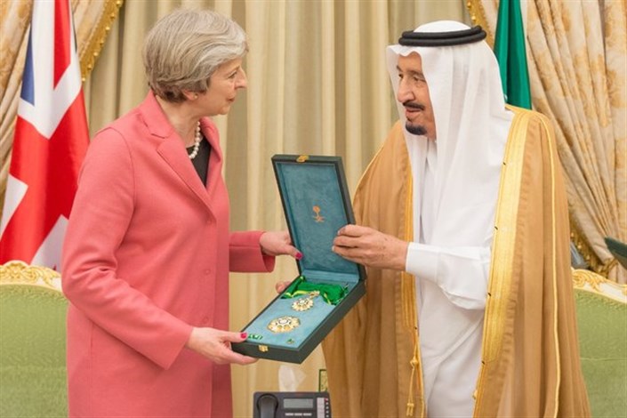پادشاه عربستان عالی‌ترین نشان غیرنظامی کشورش را به ترزا می اعطا کرد