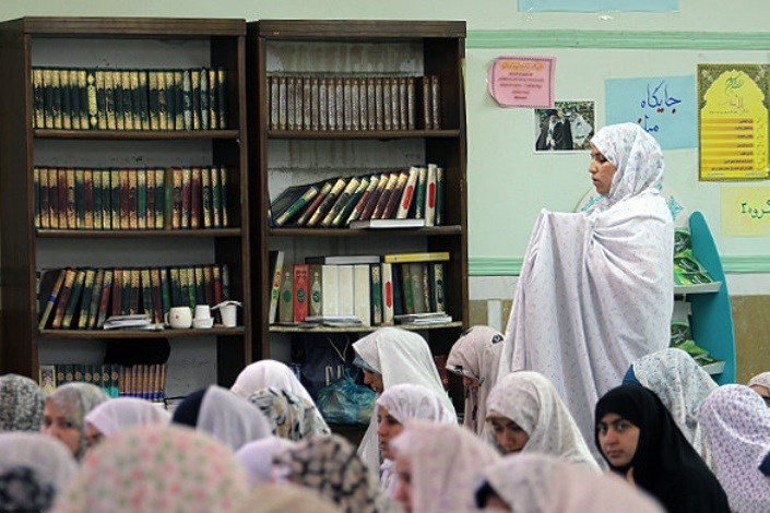 اعتکاف دانشجویان دختر در ۱۱ واحد دانشگاه آزاد خوزستان