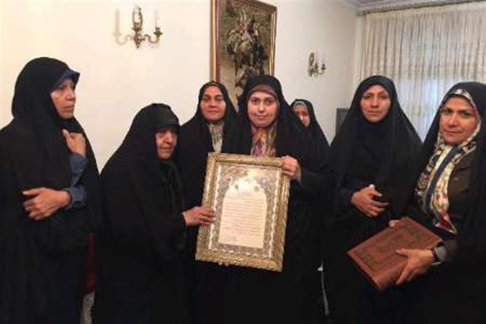 دیدار اعضای فراکسیون زنان مجلس با همسر آیت الله هاشمی رفسنجانی
