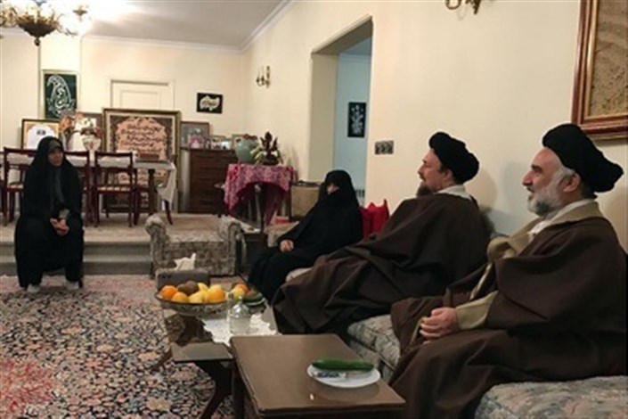 حضور سیدحسن خمینی در منزل آیت‌الله هاشمی به مناسبت روز پدر/گلایه‌های عفت مرعشی
