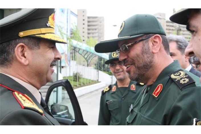 تاکید وزرای دفاع ایران و جمهوری آذربایجان بر گسترش روابط دفاعی دو کشور