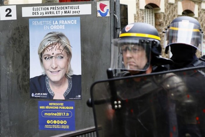 راهپیمایی صدها فرانسوی علیه مارین لوپن