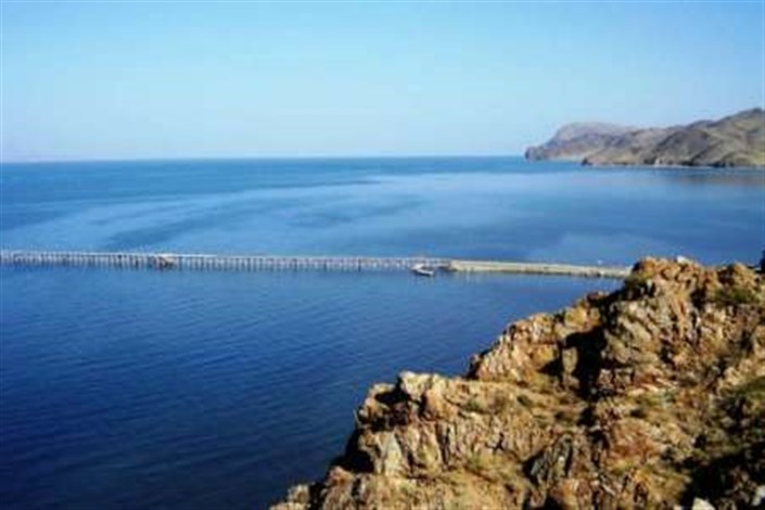 در دریاچه ارومیه برای ۱۸میلیون دلار چغندرقند، ۲۰میلیون دلار آب هدر می‌رفت! 