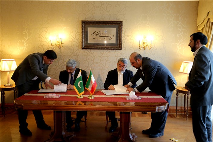 امضای یادداشت تفاهم همکاری اقتصادی ایران و پاکستان