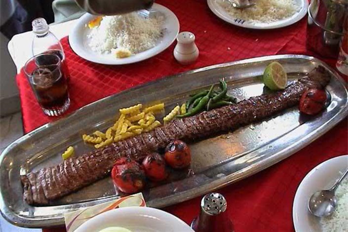 رئیس اتحادیه چلوکبابی عنوان کرد:   حق سرویس در رستوران‌ها و کبابی‌ها ممنوع/حداقل قیمت چلوکباب ۱۲۰۰۰ تومان