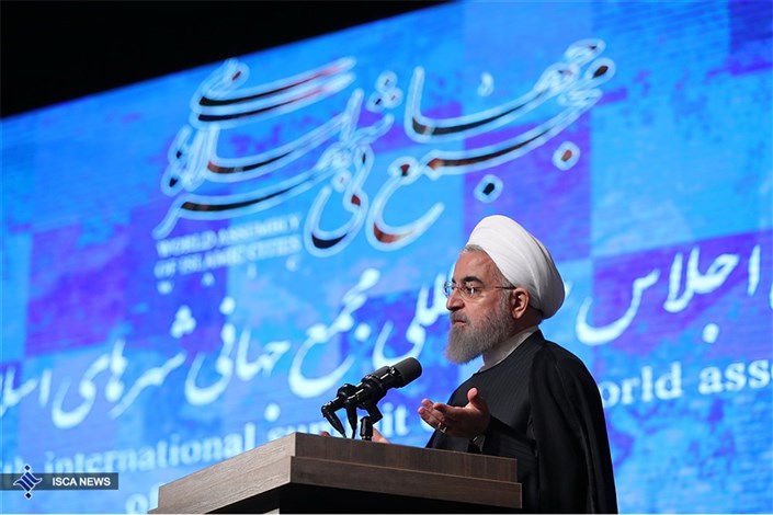 رئیس جمهوری: خوشحالیم که در ایران شهرها با رای مردم و توسط شوراهای شهر اداره می شود 