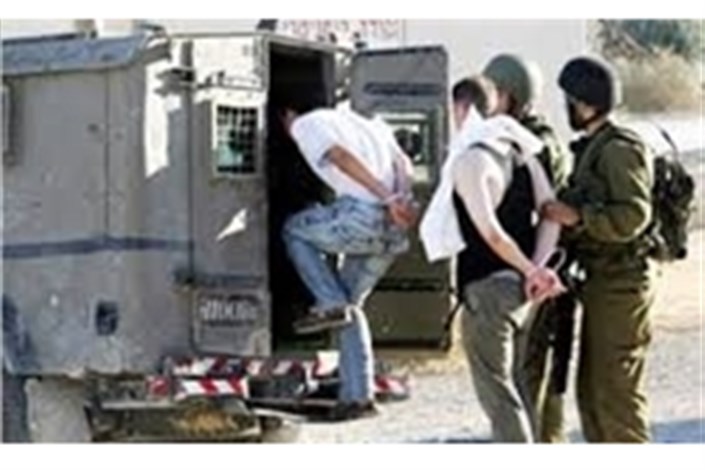 بازداشت 12 فلسطینی در جریان حمله اسرائیل به کرانه باختری