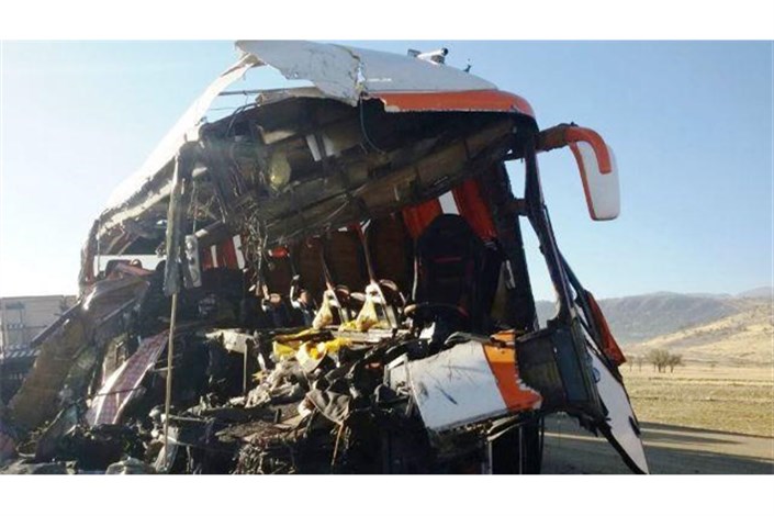 یک کشته و 5 مصدوم در اثر واژگونی اتوبوس در شاهین شهر