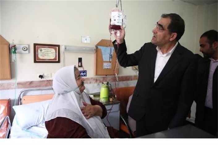 بازدید وزیر بهداشت از بیمارستان در حال ساخت زرند