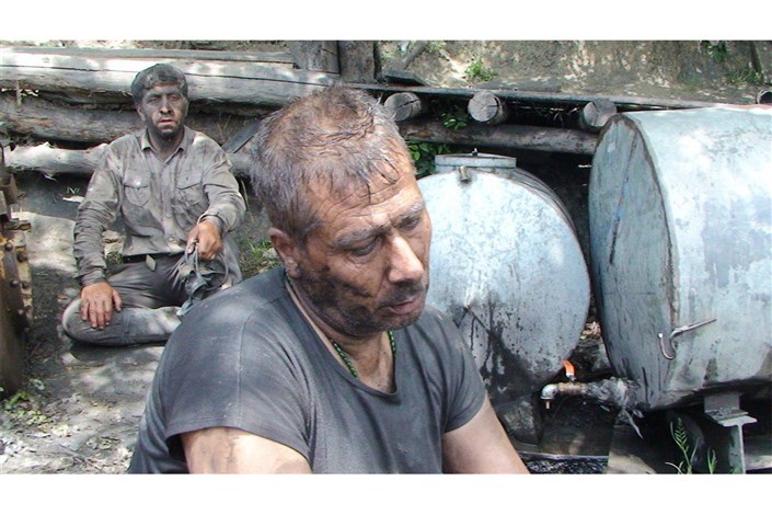انتقال جسد ۲۱  کارگر معدن  به پزشکی قانونی