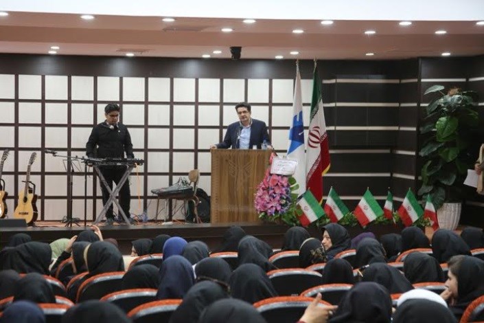مراسم بزرگداشت روز جهانی ماما به میزبانی دانشگاه آزاد اسلامی کرمان برگزار شد