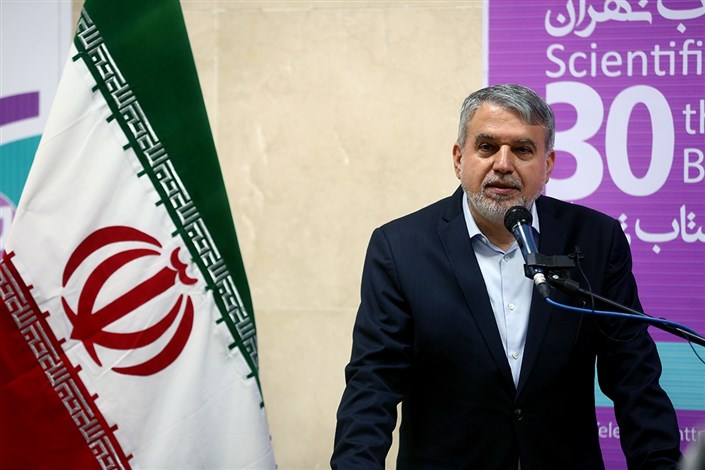 صالحی امیری: من به جای شهردار تهران بابت آب گرفتگی سالن های نمایشگاه عذرخواهی می کنم